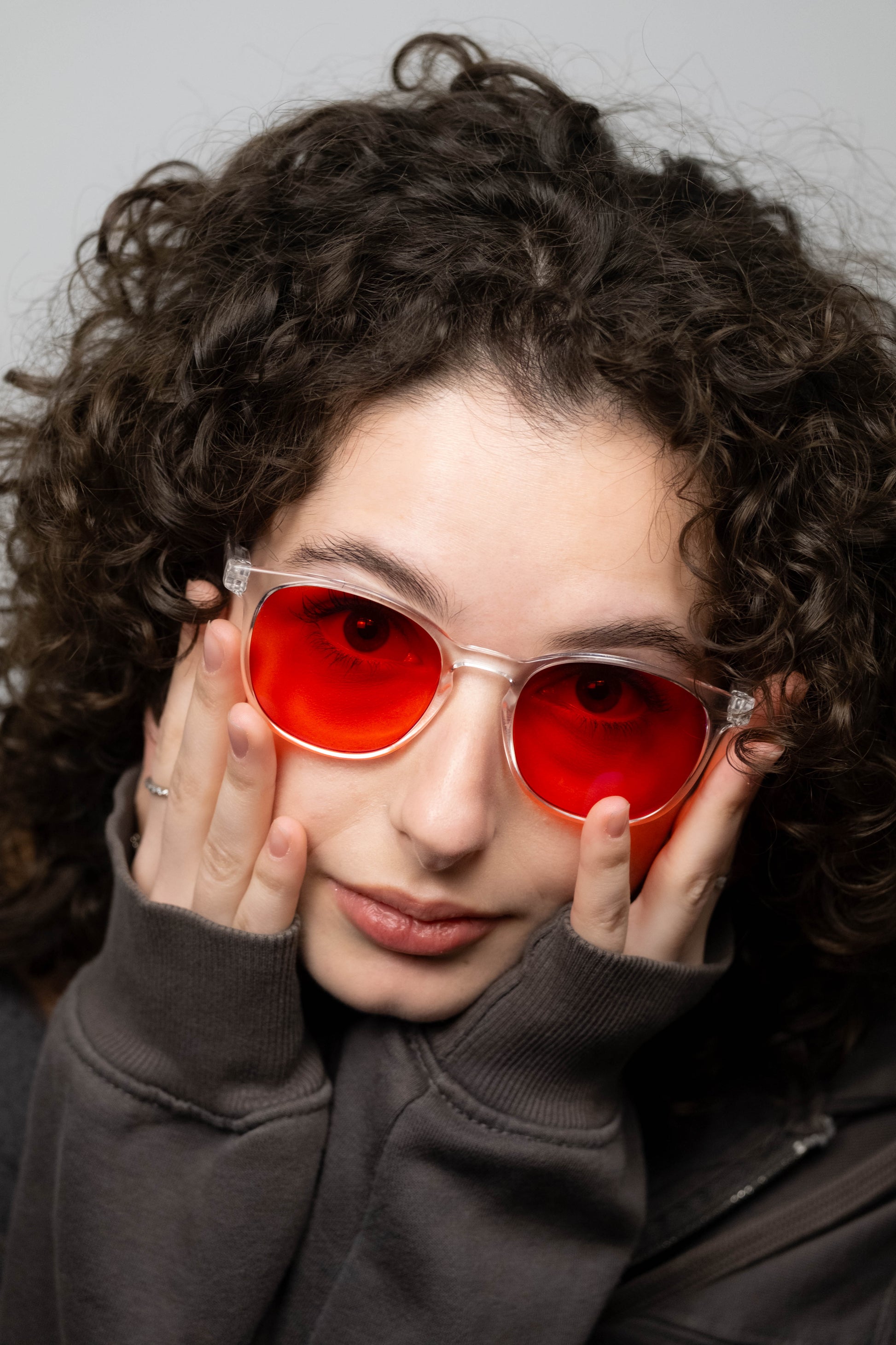 Onirashi red-lens evening glasses model front