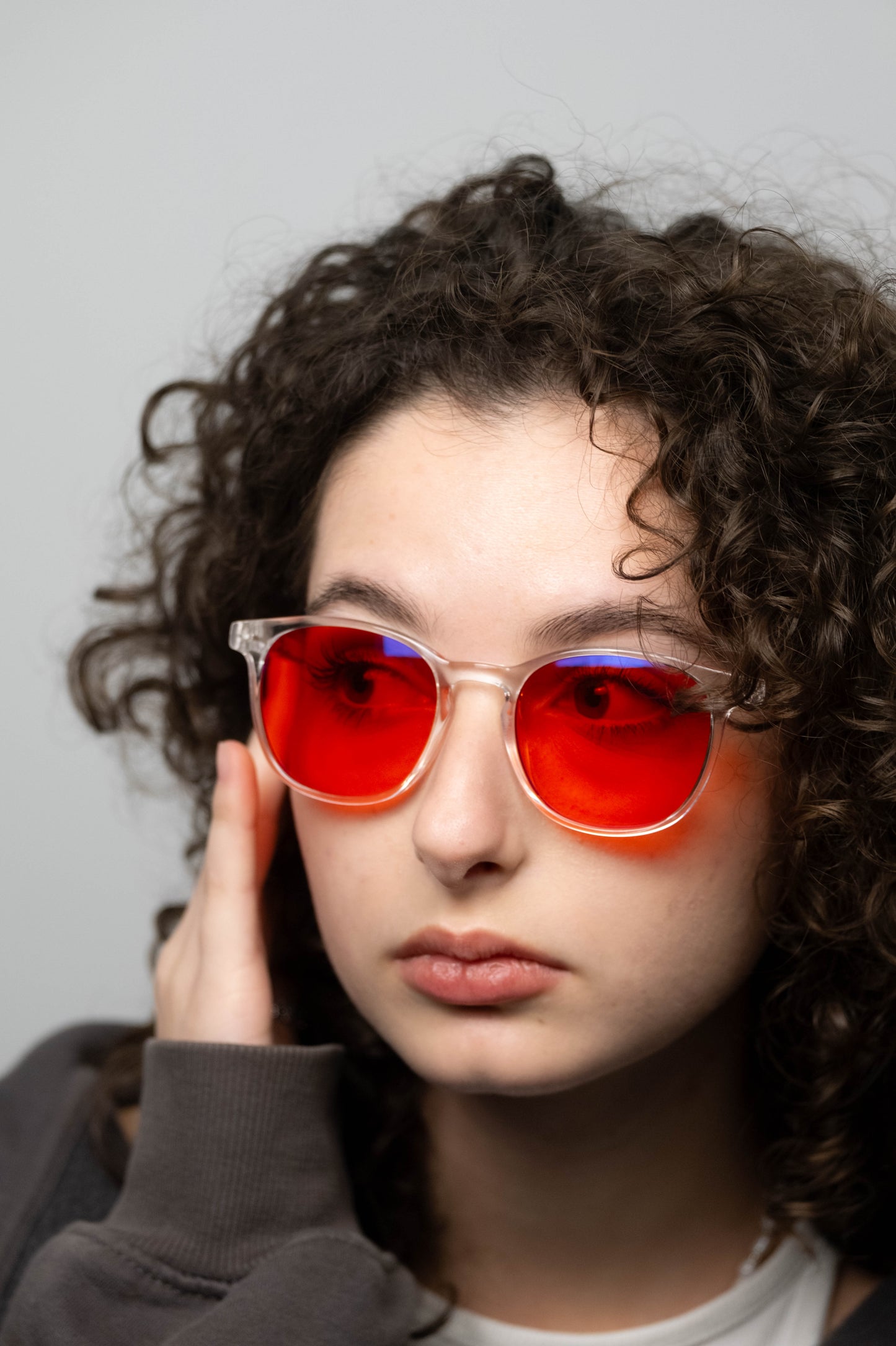 Onirashi red-lens evening glasses model front